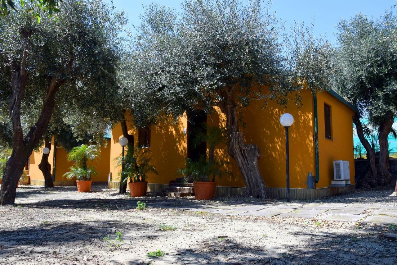 אסראלה Riviera Degli Eucalipti - Cottage In Riva Al Mare מראה חיצוני תמונה