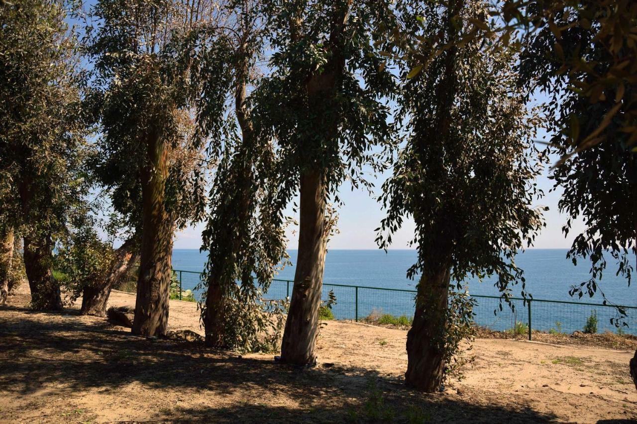 אסראלה Riviera Degli Eucalipti - Cottage In Riva Al Mare מראה חיצוני תמונה